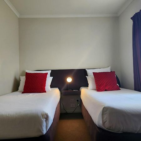 B-Ks Premier Motel Palmerston North Ngoại thất bức ảnh