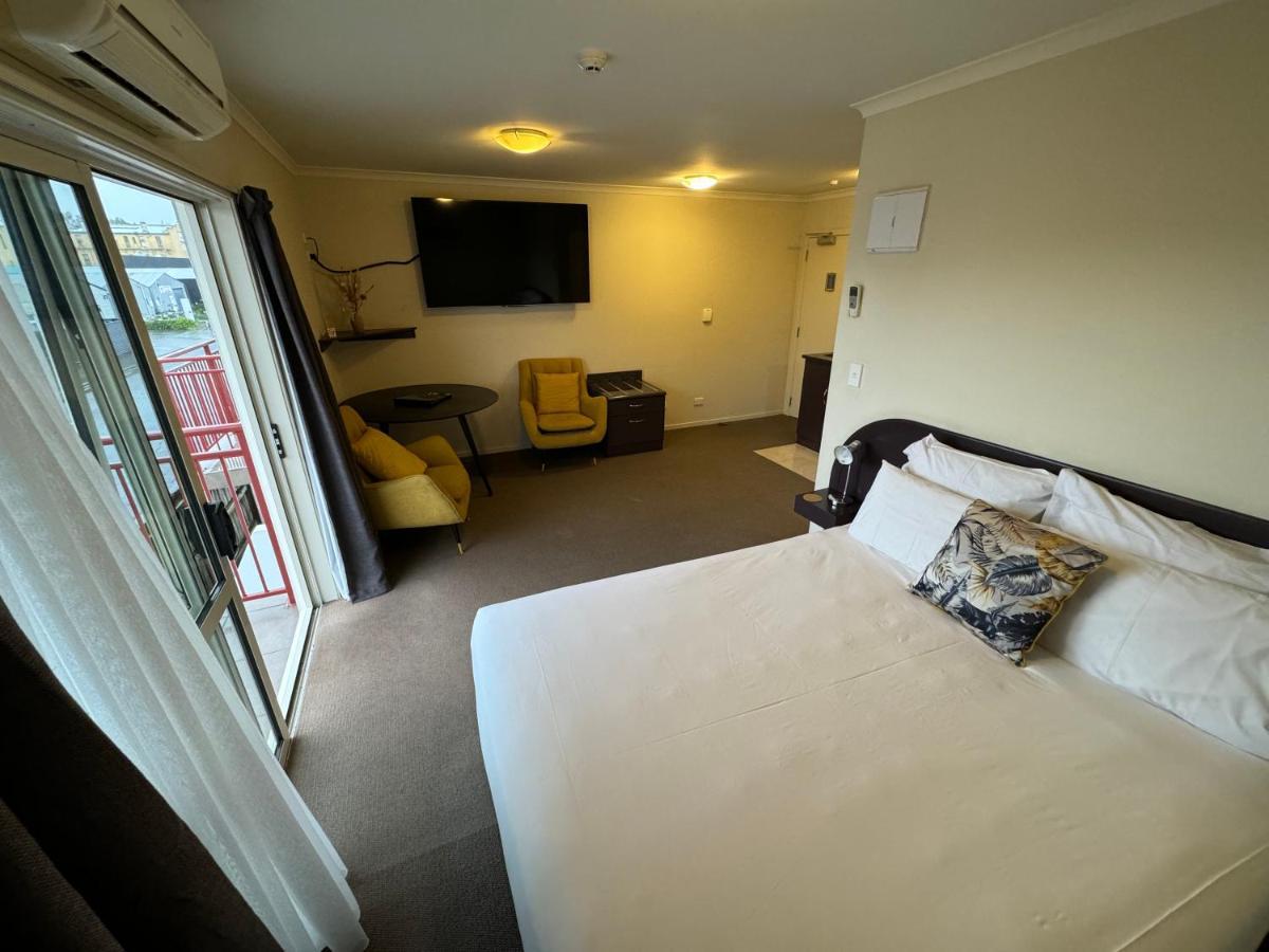 B-Ks Premier Motel Palmerston North Ngoại thất bức ảnh