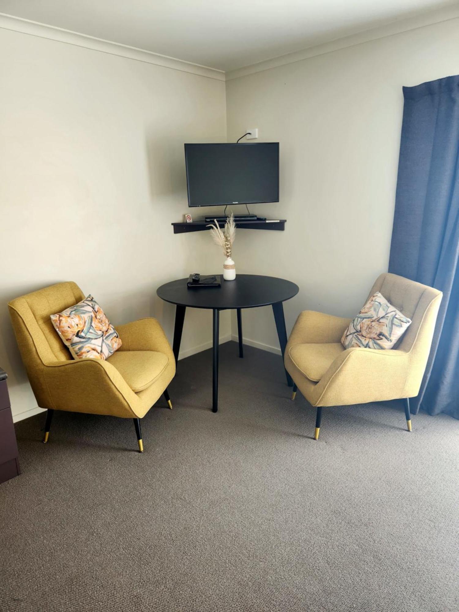 B-Ks Premier Motel Palmerston North Ngoại thất bức ảnh