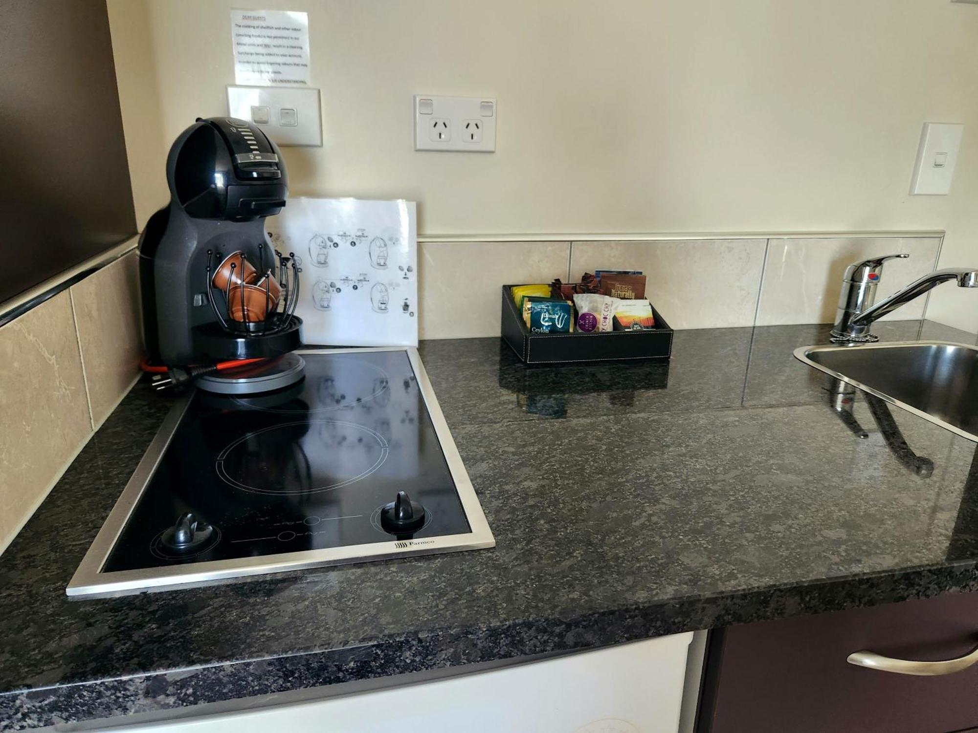 B-Ks Premier Motel Palmerston North Ngoại thất bức ảnh