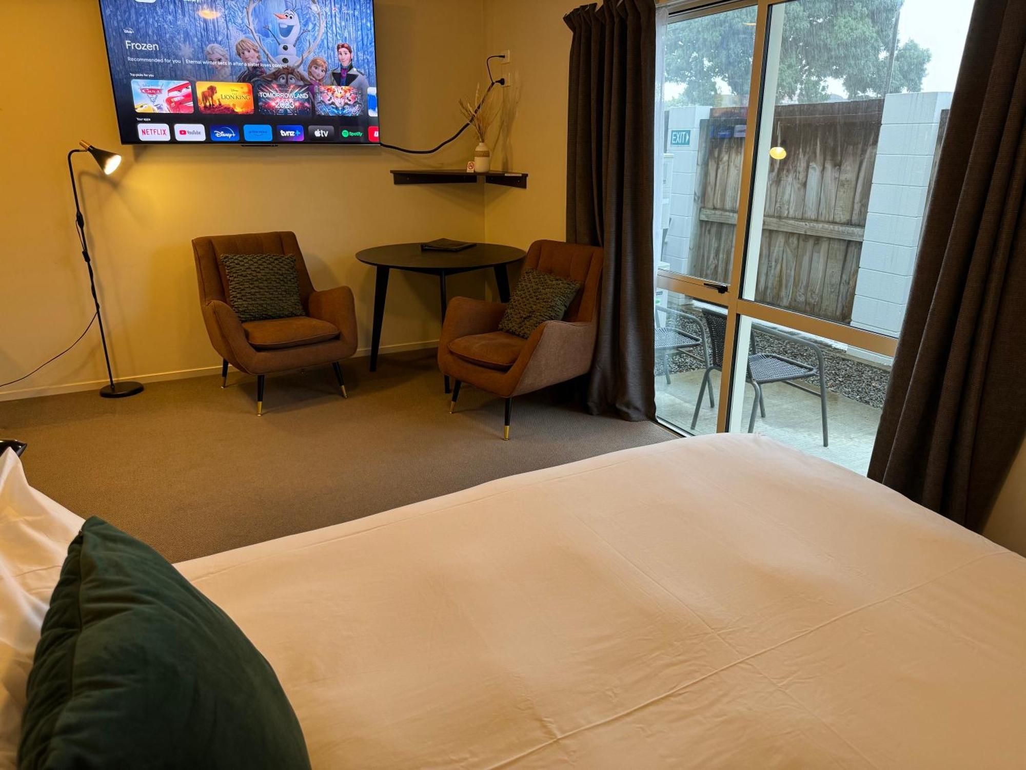 B-Ks Premier Motel Palmerston North Ngoại thất bức ảnh